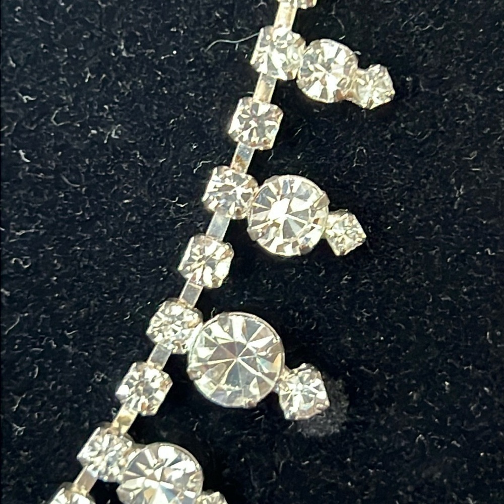 Rhinestone silver statement necklace. - Picture 4 of 4